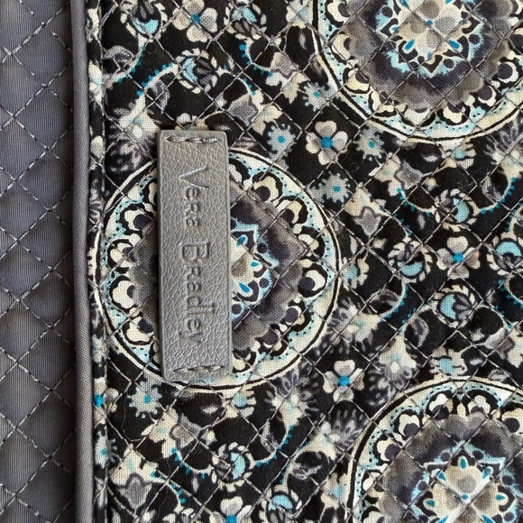 Vera Bradley Iconic Turnaround Crossbody - Picture 5 of 8